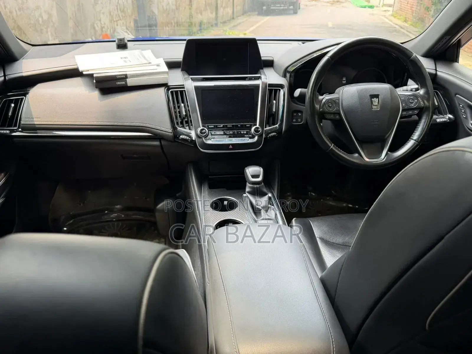Toyota Crown 2018 ব্লু