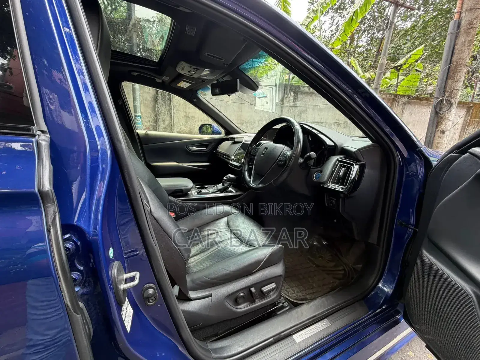 Toyota Crown 2018 ব্লু