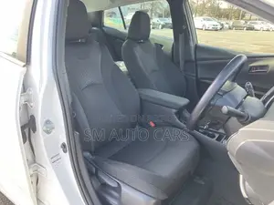 Toyota Prius 2021 White