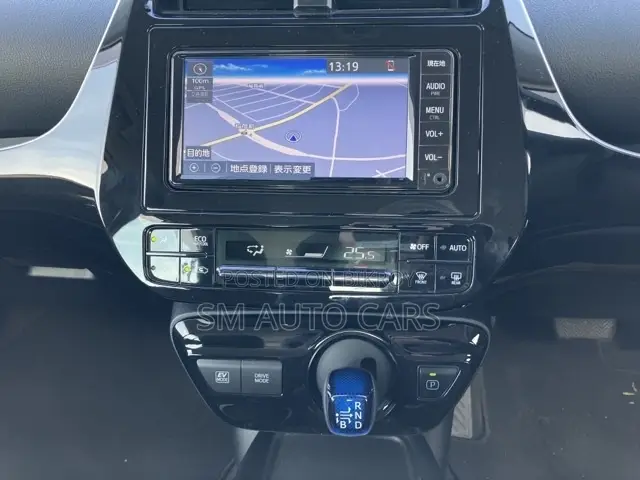 Toyota Prius 2021 White