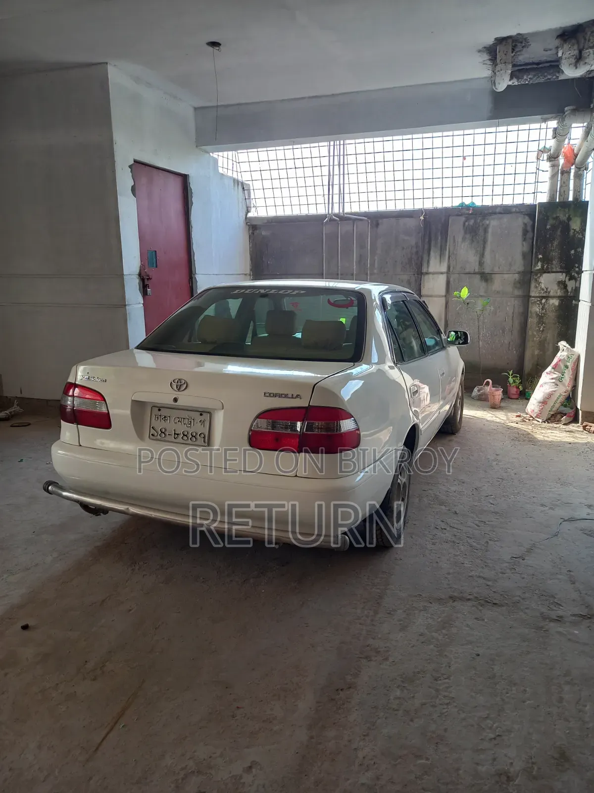 Toyota Corolla Automatic 1999 White