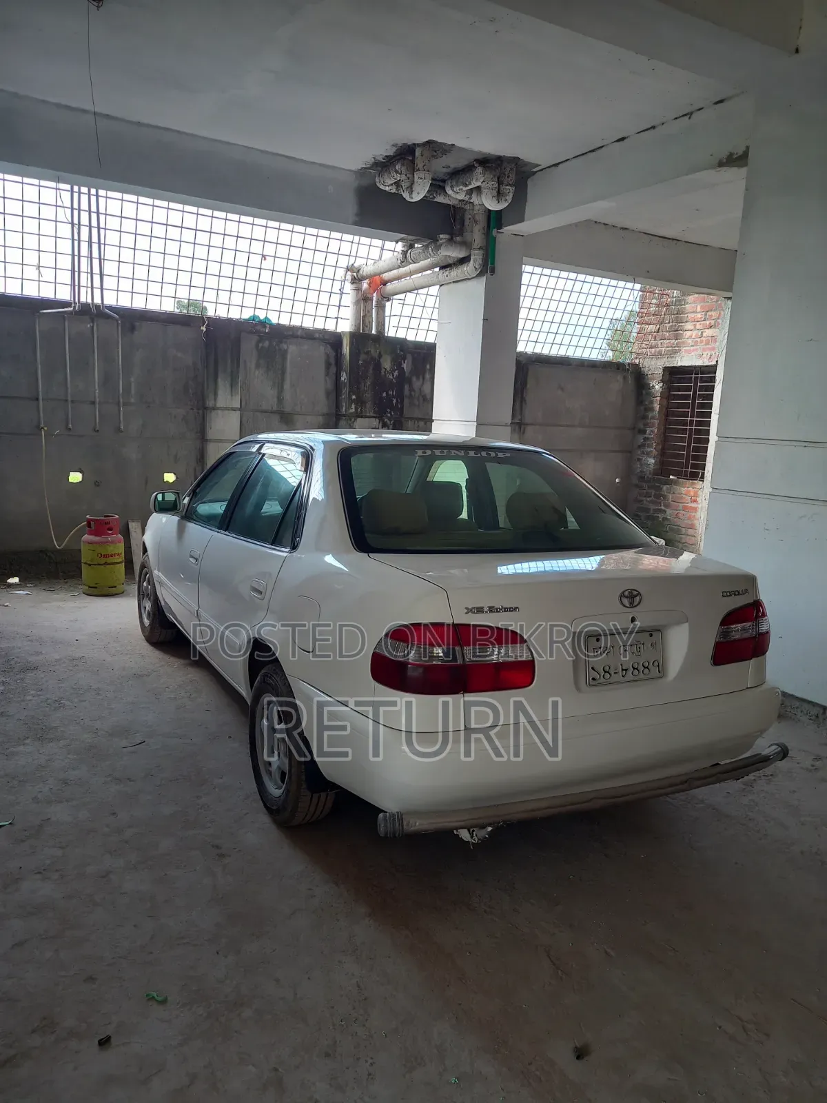 Toyota Corolla Automatic 1999 White