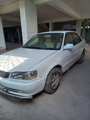 Toyota Corolla Automatic 1999 White