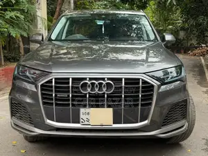 Audi Q7 Premium Plus 2022 Gray