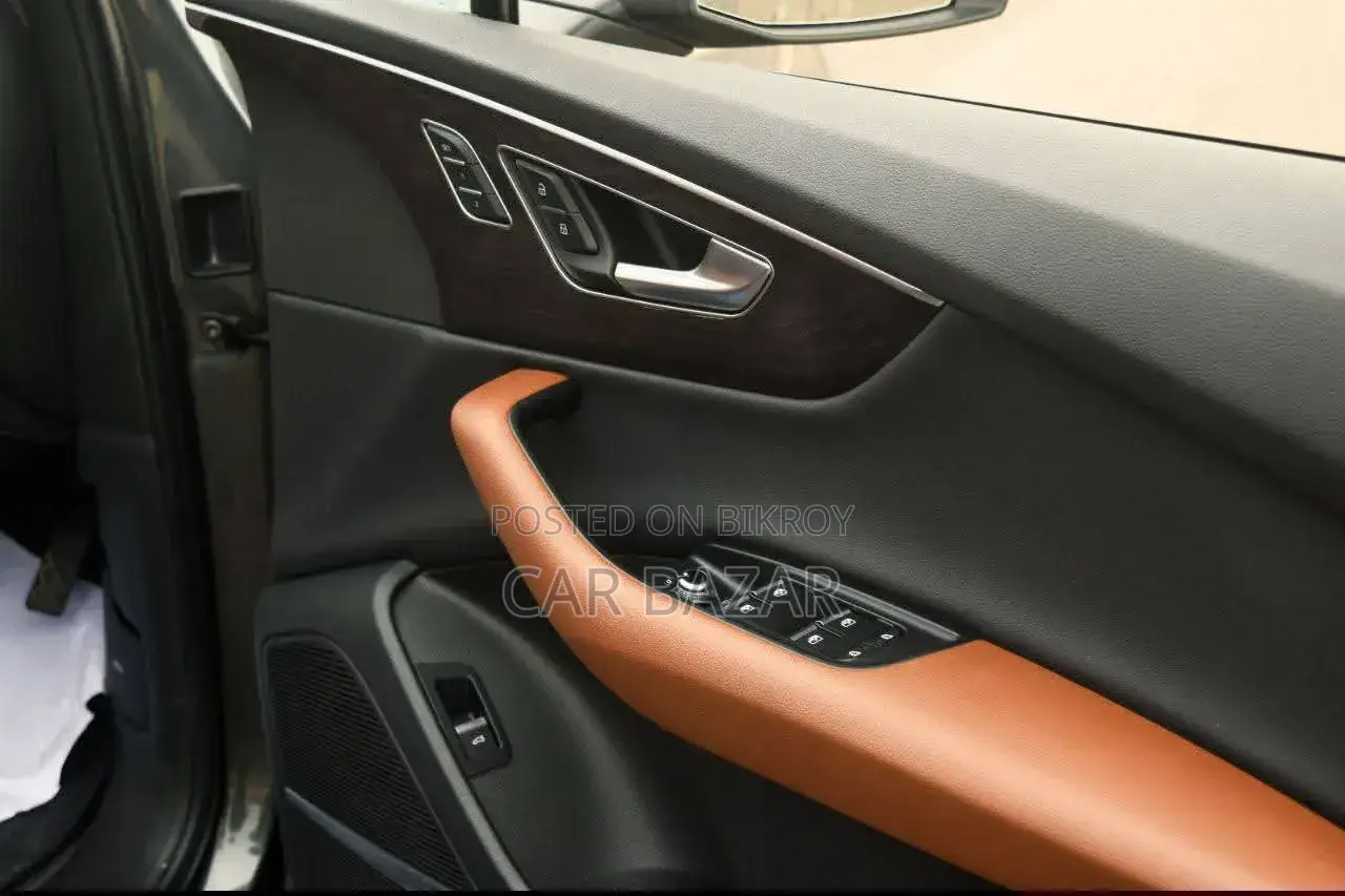 Audi Q7 Premium Plus 2022 Gray