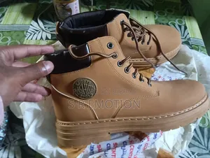 Brend New Martin Boots