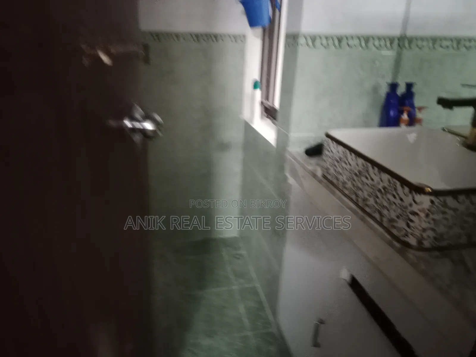 গুলশানে অনিক রিয়েল এস্টেটের ৪ বেডরুমের অ্যাপার্টমেন্ট বিক্রয়ের জন্য