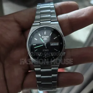 Seiko 5 Automatic Mechanical Japan Made Men's Watch – Black Dial
