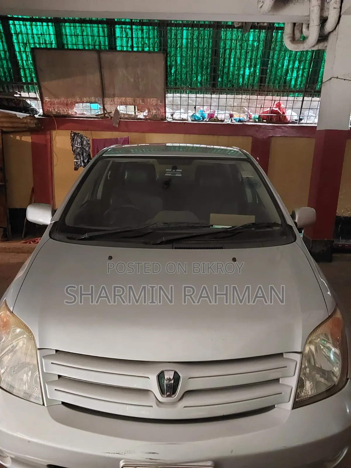 Toyota IST 2004 Silver