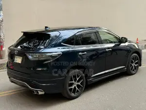 Toyota Harrier 2.0 2016 Black