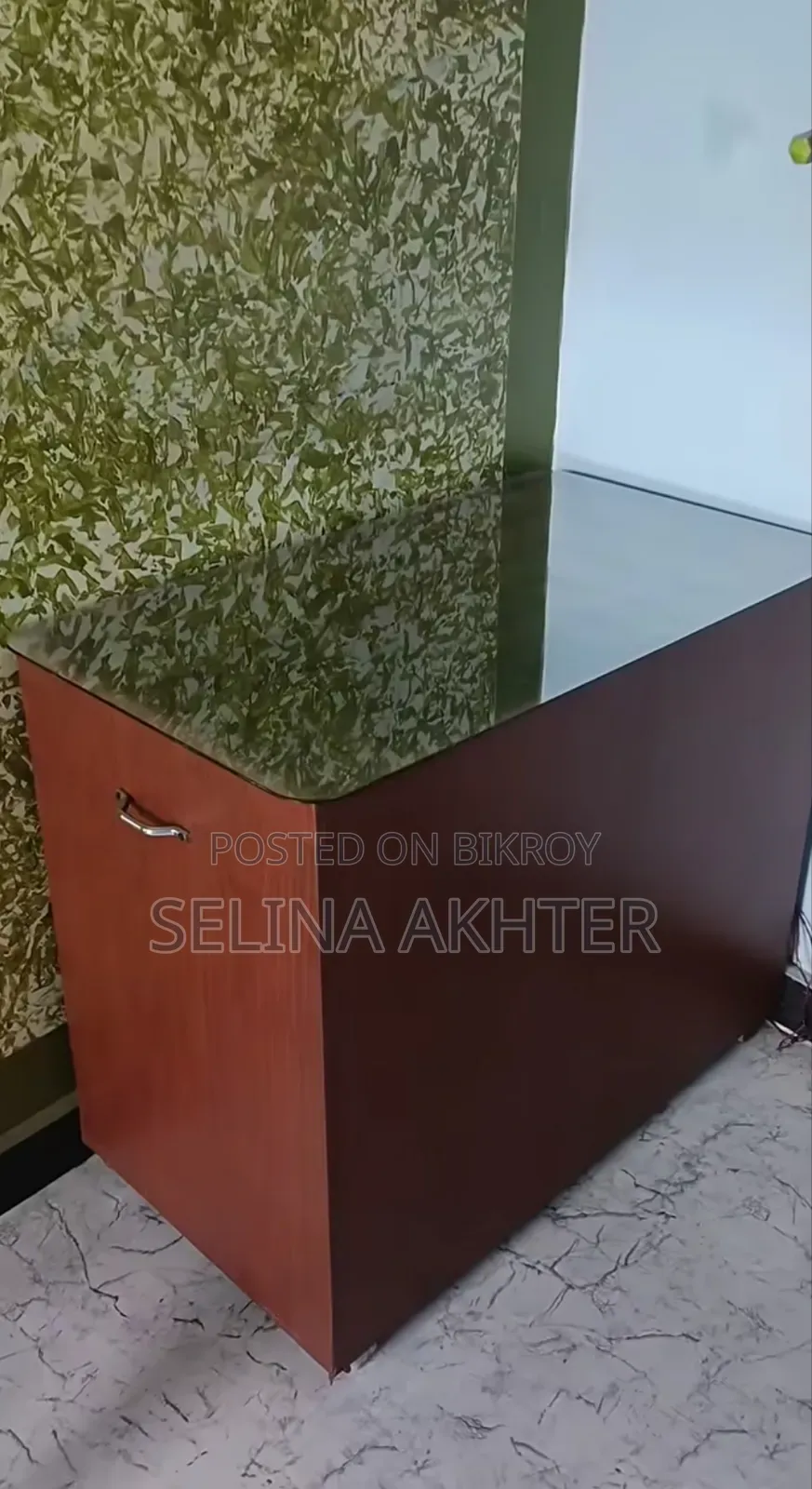 Infinity Mirror And Table