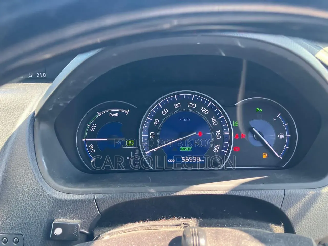 Toyota Esquire 1.8 FWD Hybrid (7 Seater) 2021 Pearl
