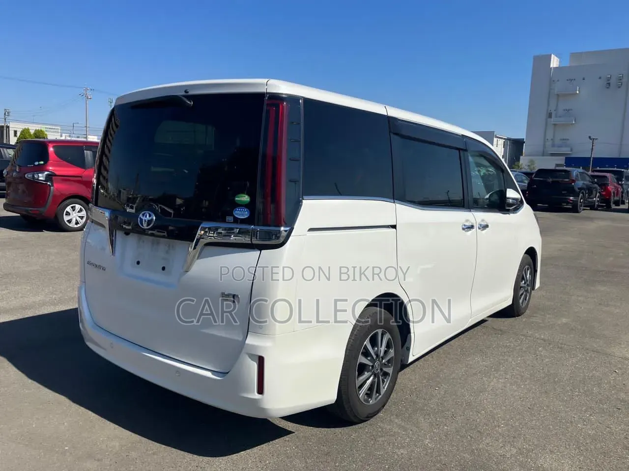 Toyota Esquire 1.8 FWD Hybrid (7 Seater) 2021 Pearl