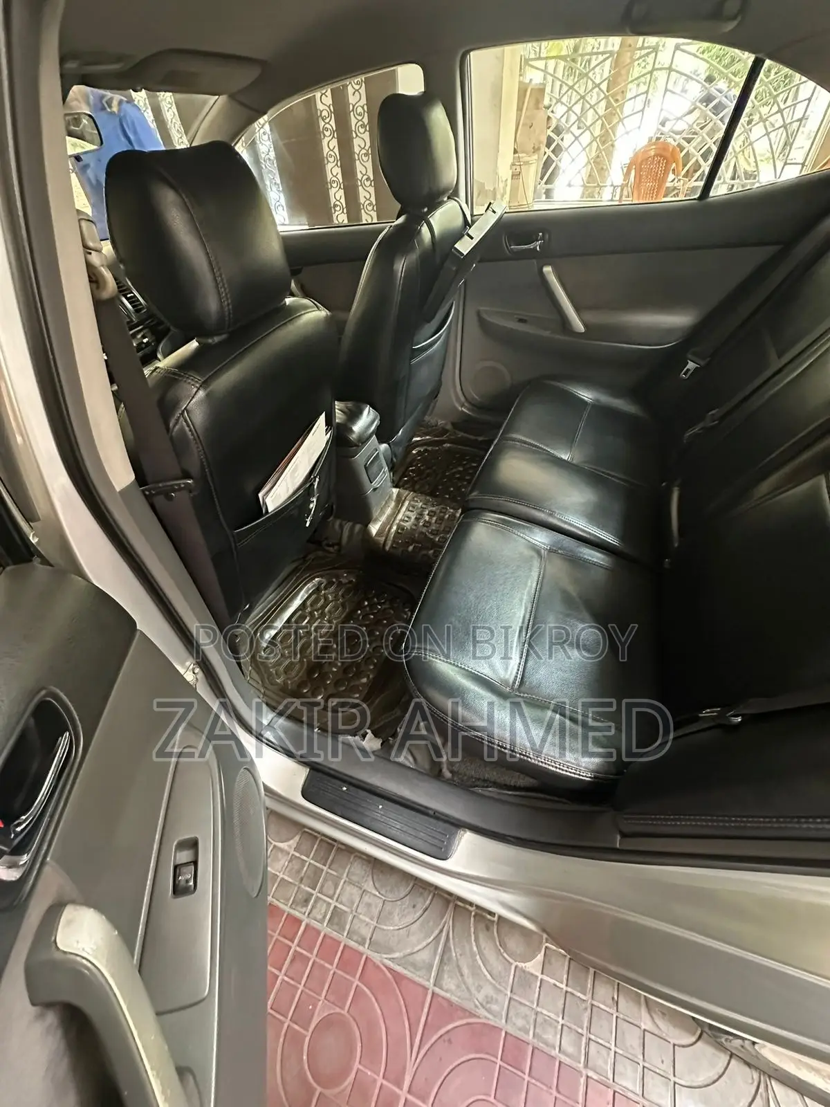 টয়োটা অ্যালিয়ন ২০০৪ সিলভার