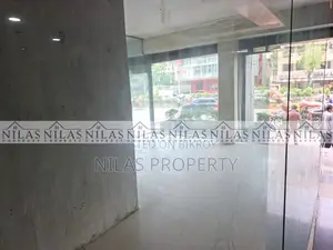 Ground Floor Showroom/Café Space Rent in Dhanmondi