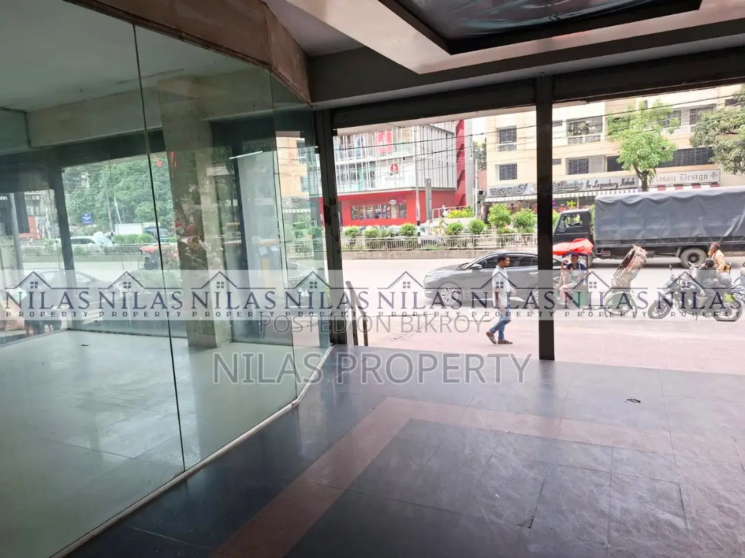 Ground Floor Showroom/Café Space Rent in Dhanmondi