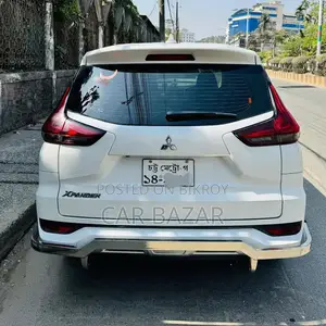 Mitsubishi Xpander 2021 White