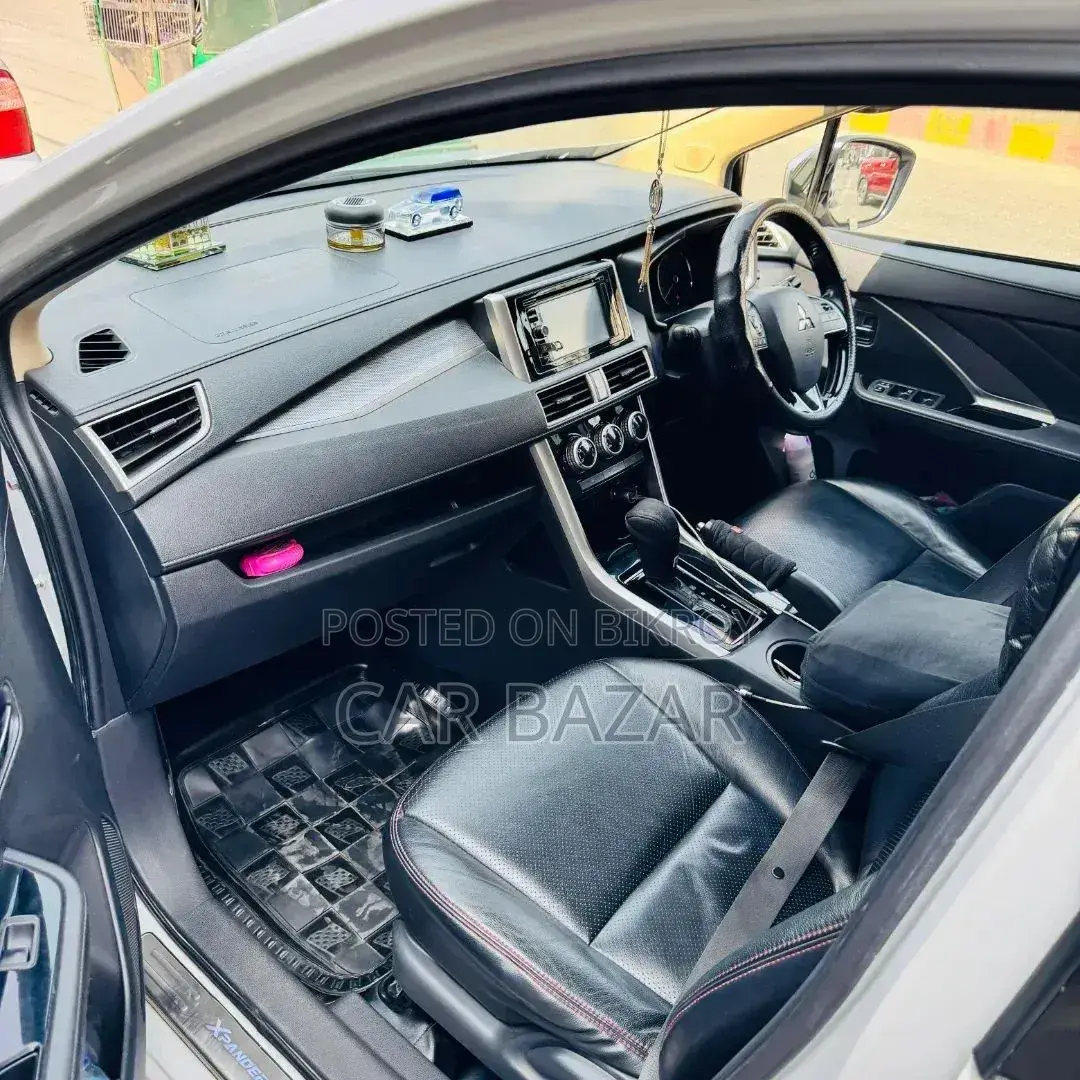 Mitsubishi Xpander 2021 White