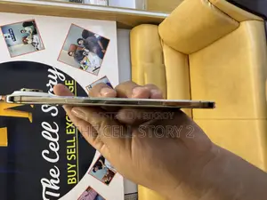 Apple iPhone Air 256 GB Gold