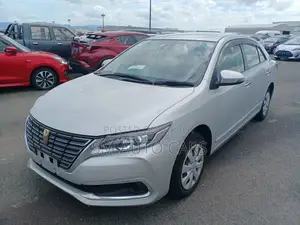 Toyota Premio 2021 Silver