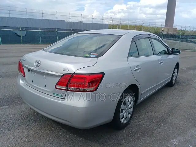 Toyota Premio 2021 Silver