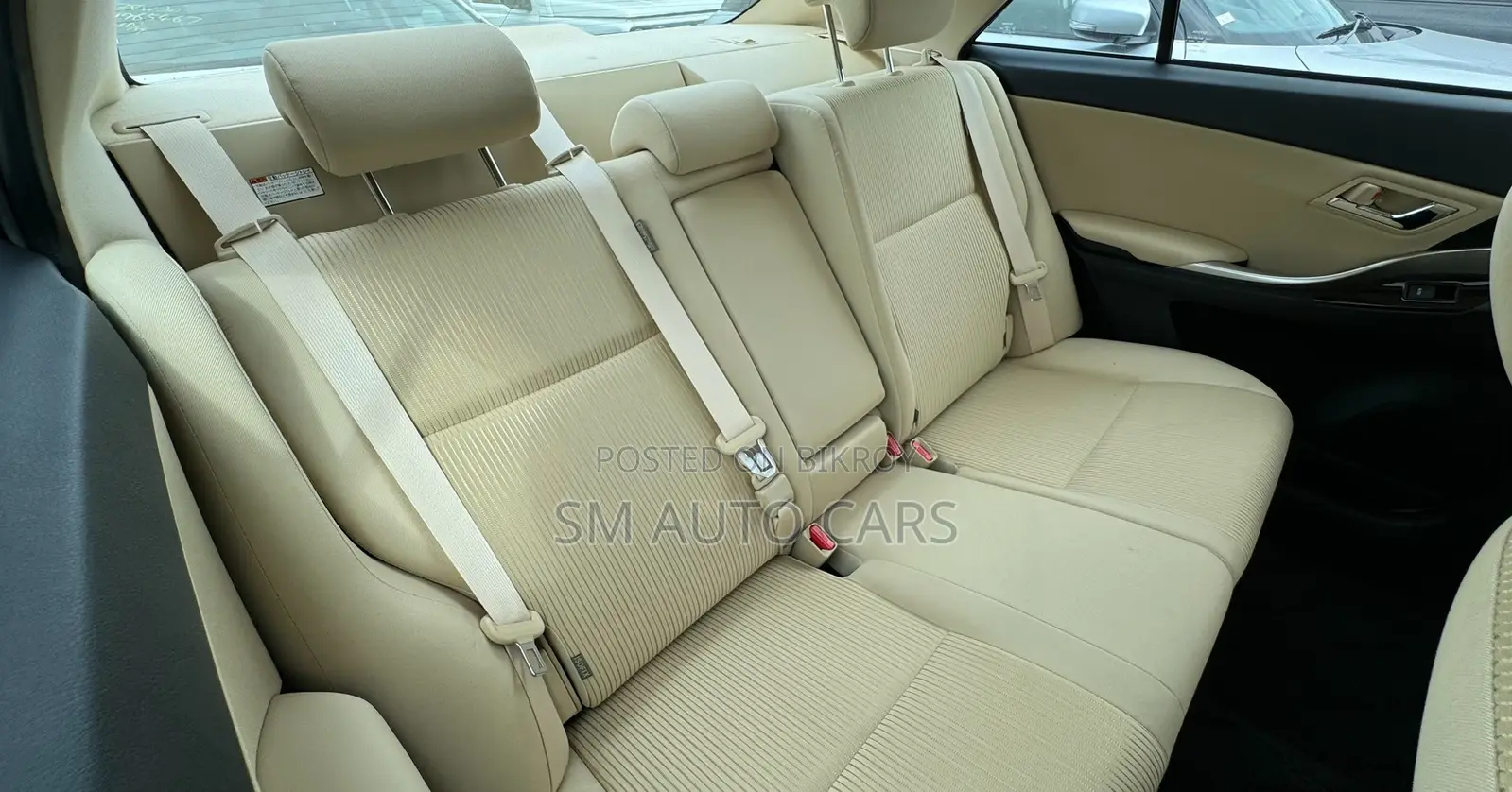 Toyota Premio 2021 Silver