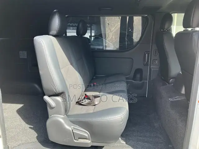 Toyota HiAce 2022 Pearl