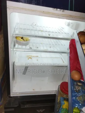 রানিং একটি ফ্রিজ বিক্রি হবে