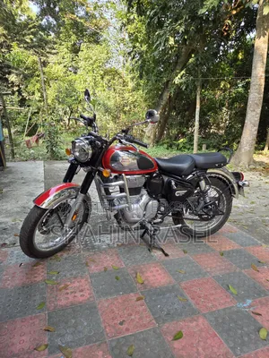 রয়্যাল এনফিল্ড ক্লাসিক ৩৫০ ২০২৫ রেড