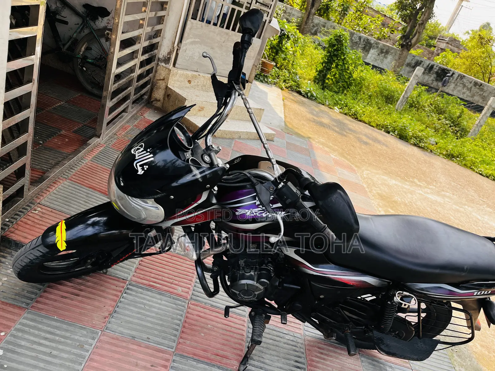 Bajaj Discover 100 2012 Black