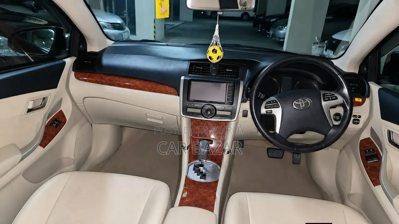 Toyota Premio 1.5 Front-Wheel Drive 2016 Maroon