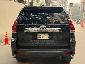 টয়োটা ল্যান্ড ক্রুজার প্রাডো ২.৭ ২০১৭ ব্ল্যাক