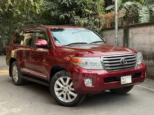 Toyota Land Cruiser 4.5 V8 VXR 2012 Maroon