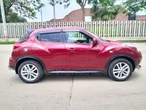 Nissan Juke 2011 Red