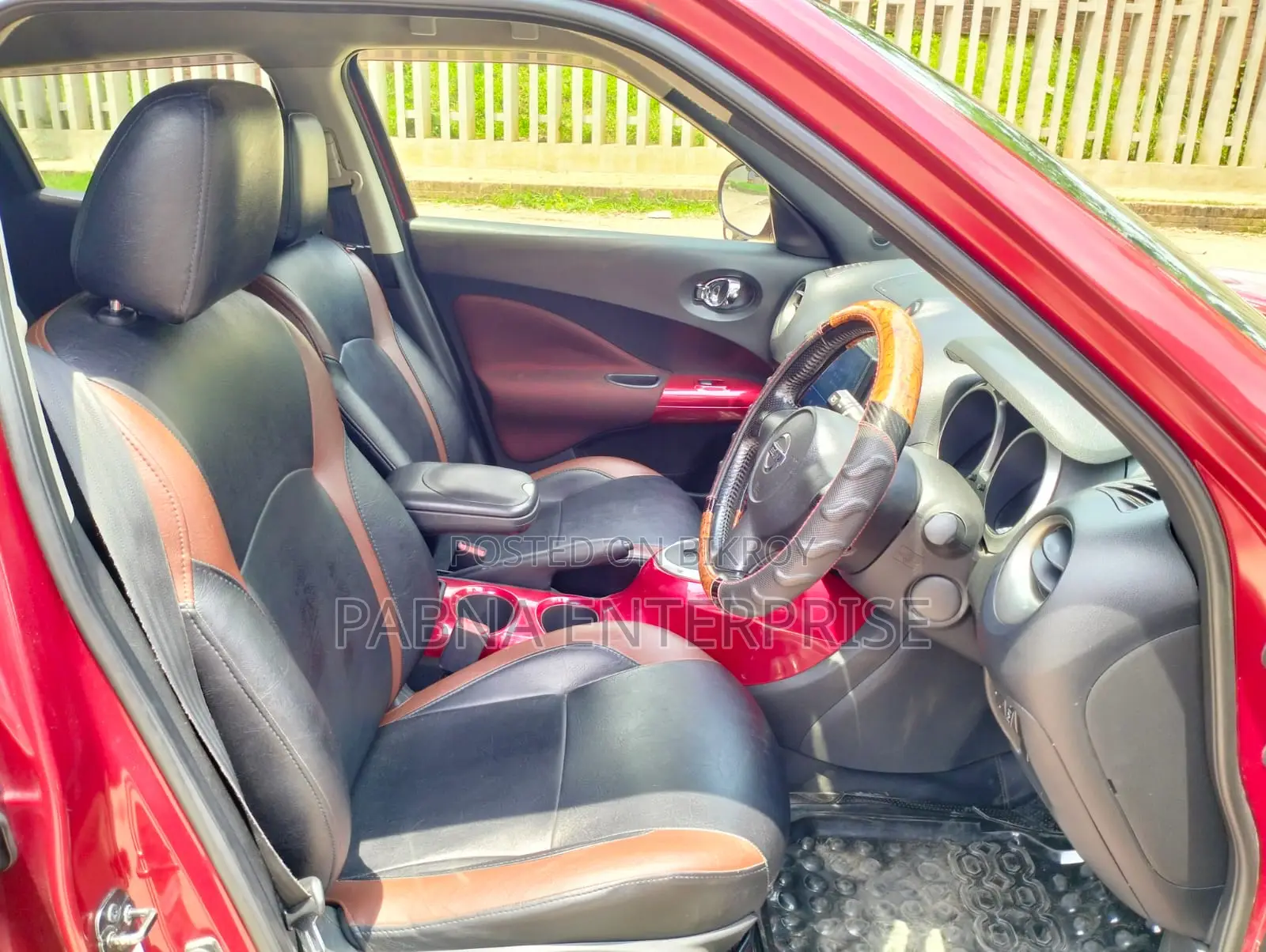 Nissan Juke 2011 Red