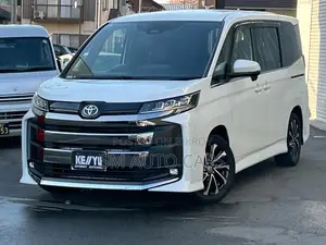 Toyota Noah 2022 Pearl