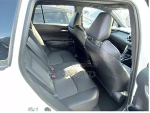 Toyota Corolla Cross 2024 Pearl