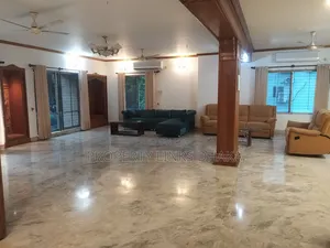 6-Bedroom Apartment in Gulshan for Rent