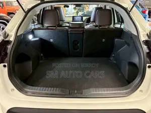 Toyota Yaris Cross 1.5 Hybrid FWD 2021 Pearl