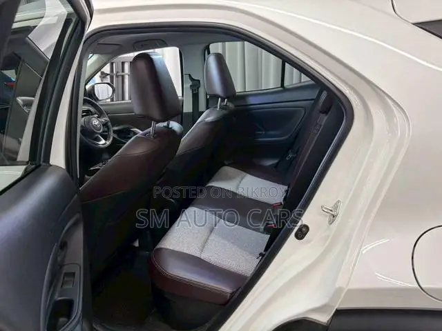 Toyota Yaris Cross 1.5 Hybrid FWD 2021 Pearl