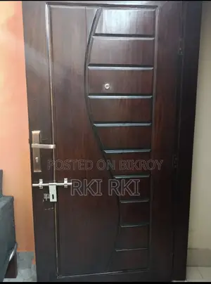 মেহেগুনি কাঠের দরজা
