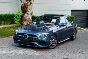 New Mercedes-Benz C200 2023 Blue