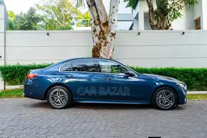 New Mercedes-Benz C200 2023 Blue