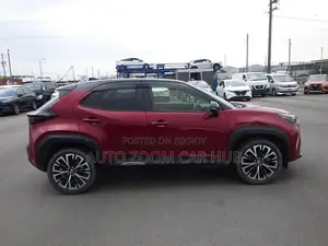 New Toyota Yaris Cross 1.5 Hybrid AWD 2021 Red