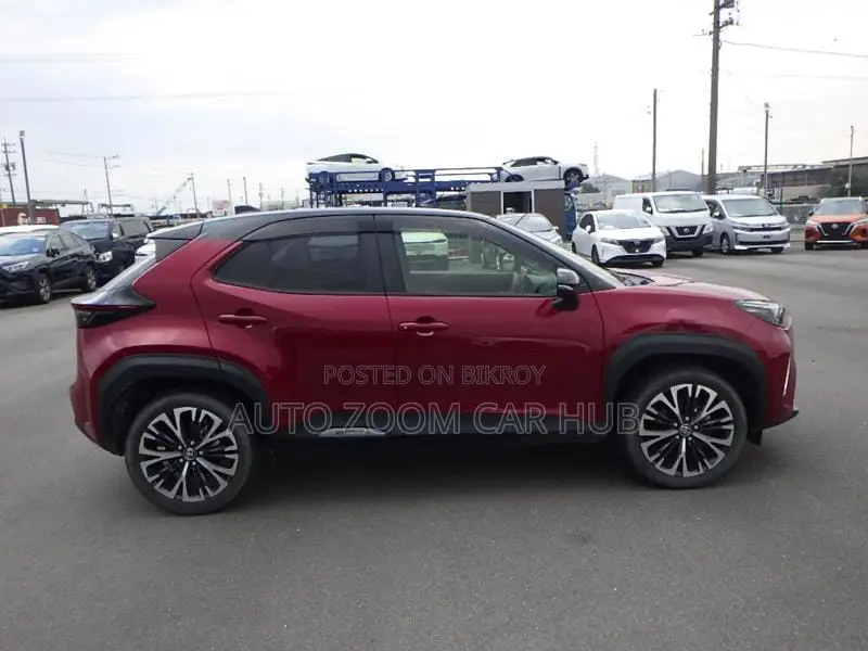 New Toyota Yaris Cross 1.5 Hybrid AWD 2021 Red