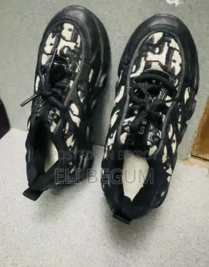 Kids Fashion Sneakers (Dressy Casual Shoes) Size 29