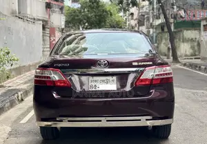 Toyota Premio 2015 Maroon