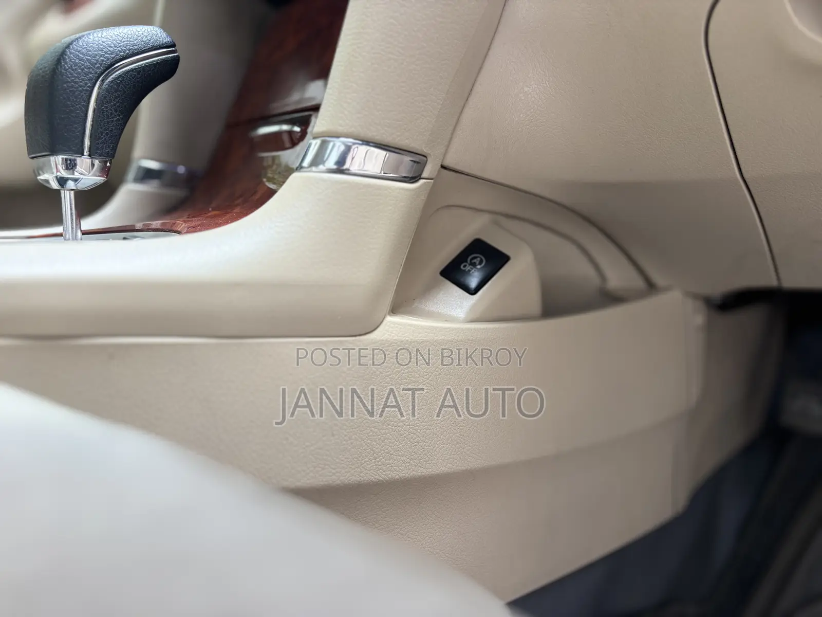 Toyota Premio 2015 Maroon