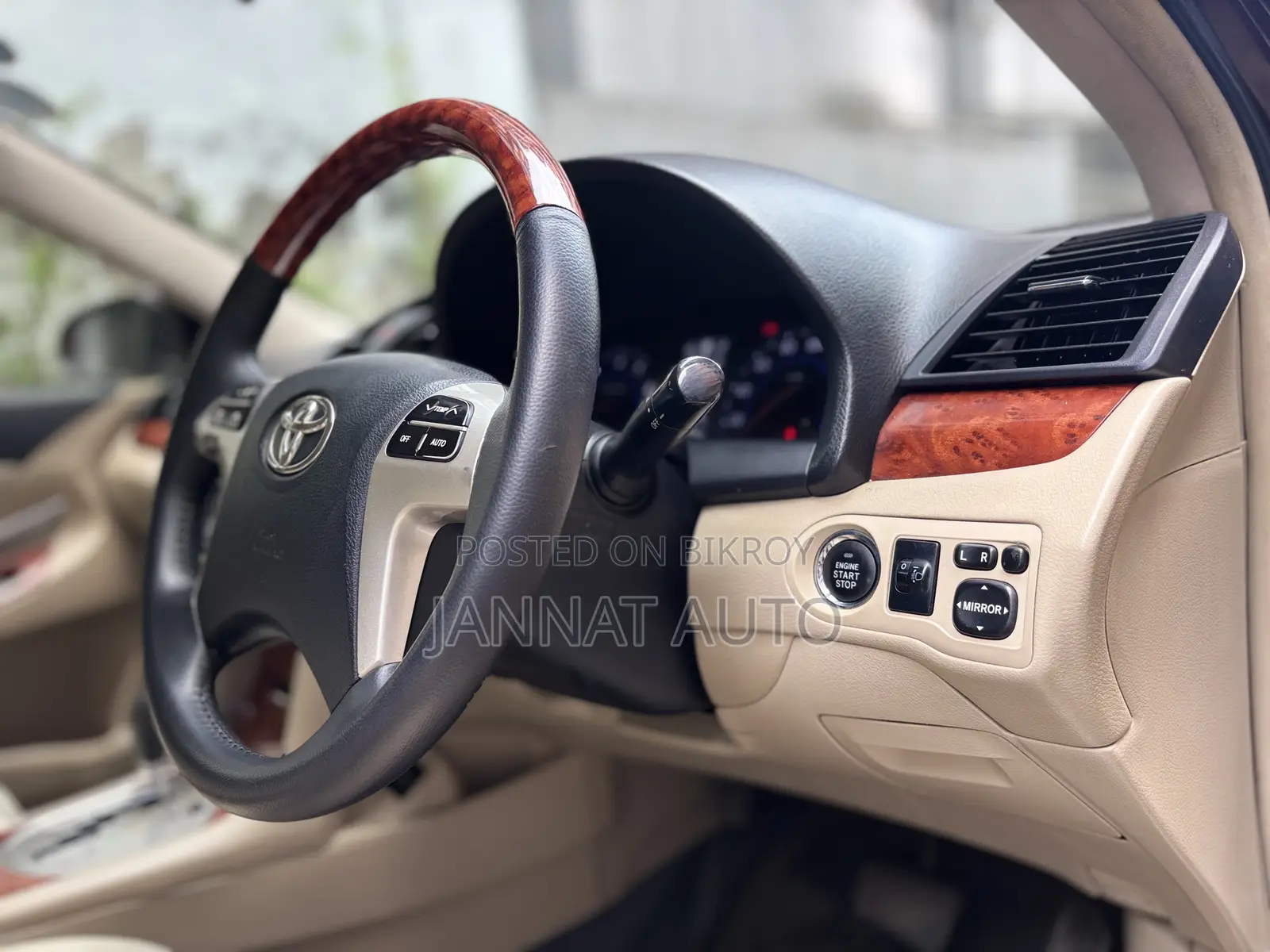 Toyota Premio 2015 Maroon