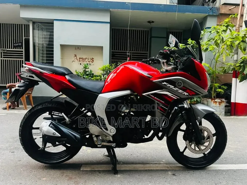 Yamaha 2017 Red